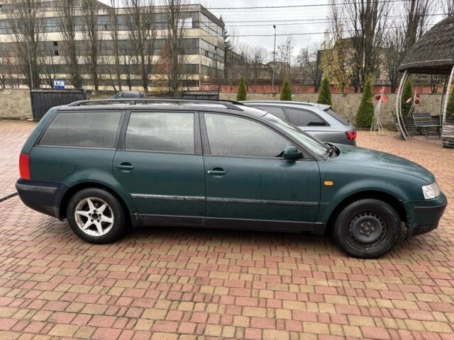 Зеленый Фольксваген Пассат, объемом двигателя 1.9 л и пробегом 390 тыс. км за 1600 $, фото 3 на Automoto.ua