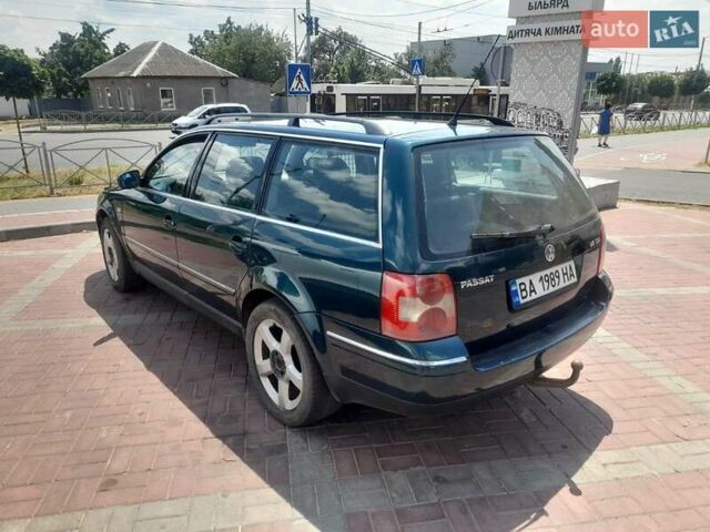 Зеленый Фольксваген Пассат, объемом двигателя 2.5 л и пробегом 400 тыс. км за 3100 $, фото 2 на Automoto.ua
