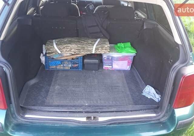 Зелений Фольксваген Пассат, об'ємом двигуна 1.9 л та пробігом 356 тис. км за 3699 $, фото 9 на Automoto.ua