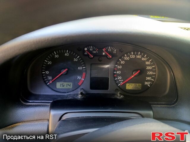 Зелений Фольксваген Пассат, об'ємом двигуна 1.8 л та пробігом 244 тис. км за 4350 $, фото 4 на Automoto.ua