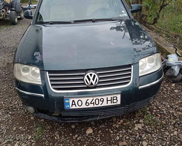 Зелений Фольксваген Пассат, об'ємом двигуна 1.9 л та пробігом 300 тис. км за 3300 $, фото 1 на Automoto.ua