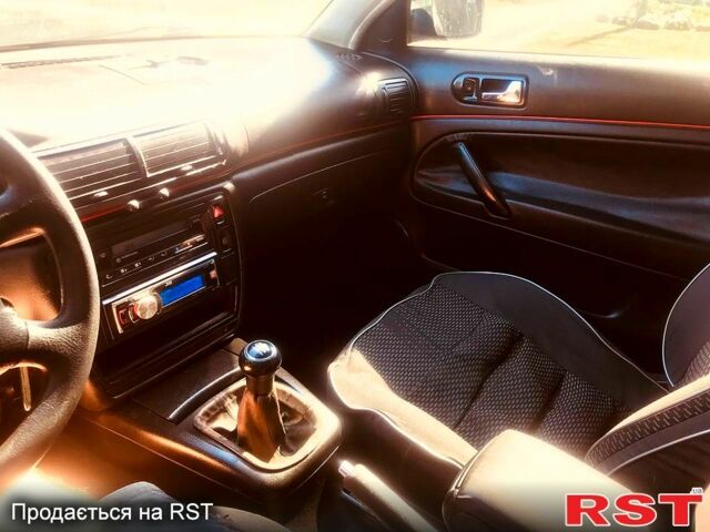 Зеленый Фольксваген Пассат, объемом двигателя 1.9 л и пробегом 357 тыс. км за 4200 $, фото 4 на Automoto.ua