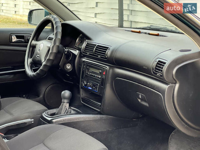 Зеленый Фольксваген Пассат, объемом двигателя 1.98 л и пробегом 326 тыс. км за 3700 $, фото 21 на Automoto.ua