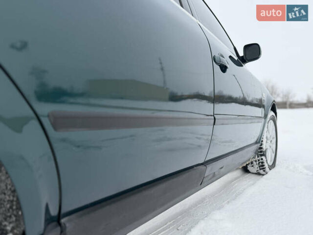 Зеленый Фольксваген Пассат, объемом двигателя 1.9 л и пробегом 295 тыс. км за 4900 $, фото 18 на Automoto.ua