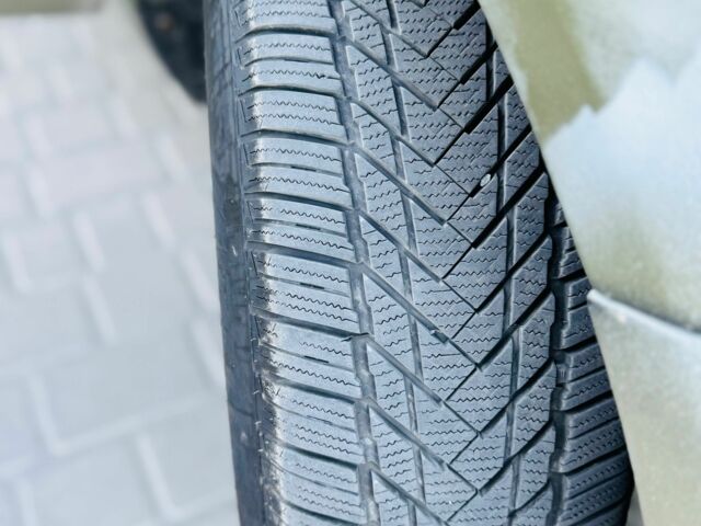 Зеленый Фольксваген Пассат, объемом двигателя 1.9 л и пробегом 237 тыс. км за 2350 $, фото 13 на Automoto.ua