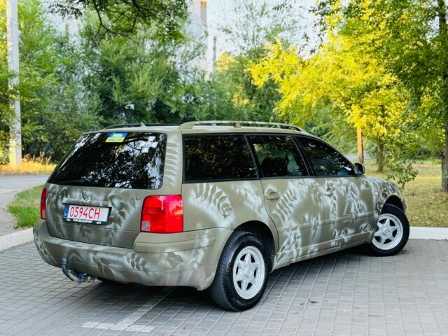 Зеленый Фольксваген Пассат, объемом двигателя 1.9 л и пробегом 237 тыс. км за 2350 $, фото 2 на Automoto.ua