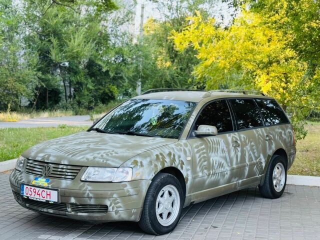 Зеленый Фольксваген Пассат, объемом двигателя 1.9 л и пробегом 237 тыс. км за 2350 $, фото 4 на Automoto.ua