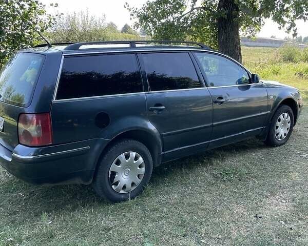 Зеленый Фольксваген Пассат, объемом двигателя 1.9 л и пробегом 418 тыс. км за 4100 $, фото 2 на Automoto.ua