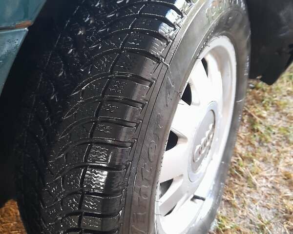 Зеленый Фольксваген Пассат, объемом двигателя 1.9 л и пробегом 377 тыс. км за 3615 $, фото 9 на Automoto.ua