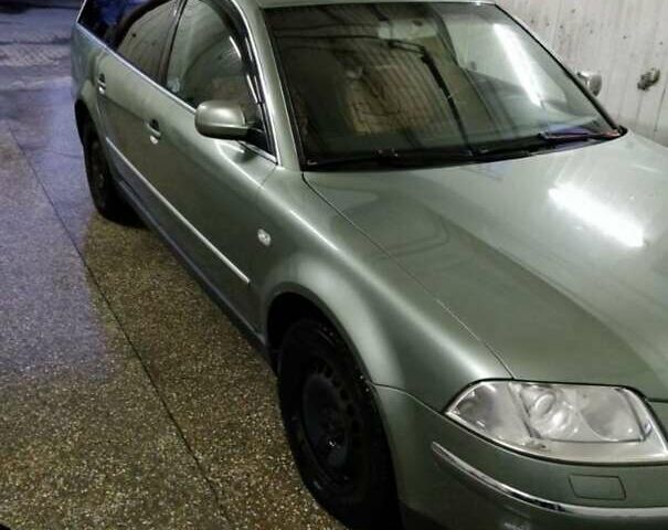 Зеленый Фольксваген Пассат, объемом двигателя 1.8 л и пробегом 280 тыс. км за 5500 $, фото 1 на Automoto.ua