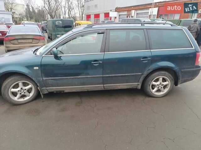 Зеленый Фольксваген Пассат, объемом двигателя 1.6 л и пробегом 319 тыс. км за 3500 $, фото 5 на Automoto.ua