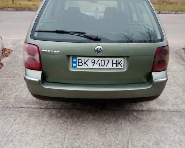 Зеленый Фольксваген Пассат, объемом двигателя 1.9 л и пробегом 380 тыс. км за 3500 $, фото 6 на Automoto.ua