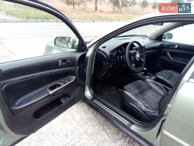 Зеленый Фольксваген Пассат, объемом двигателя 1.9 л и пробегом 380 тыс. км за 3500 $, фото 8 на Automoto.ua