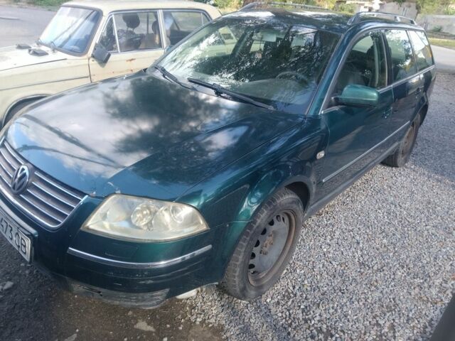 Зеленый Фольксваген Пассат, объемом двигателя 2.5 л и пробегом 355 тыс. км за 2300 $, фото 1 на Automoto.ua