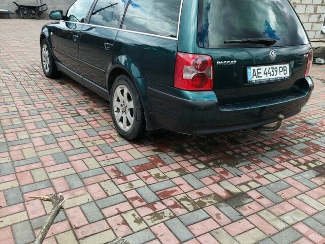 Зеленый Фольксваген Пассат, объемом двигателя 1.9 л и пробегом 400 тыс. км за 5200 $, фото 1 на Automoto.ua