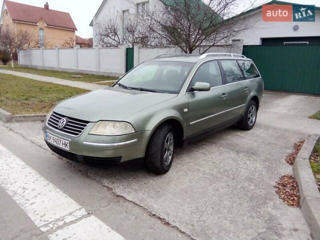 Зеленый Фольксваген Пассат, объемом двигателя 1.9 л и пробегом 380 тыс. км за 3500 $, фото 2 на Automoto.ua