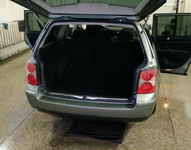 Зеленый Фольксваген Пассат, объемом двигателя 1.8 л и пробегом 280 тыс. км за 5500 $, фото 5 на Automoto.ua