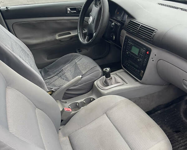 Зелений Фольксваген Пассат, об'ємом двигуна 1.9 л та пробігом 280 тис. км за 3500 $, фото 3 на Automoto.ua