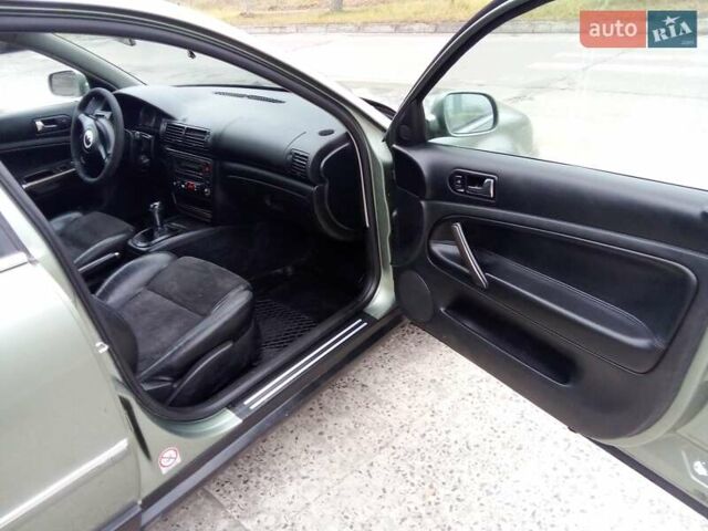 Зеленый Фольксваген Пассат, объемом двигателя 1.9 л и пробегом 380 тыс. км за 3500 $, фото 9 на Automoto.ua