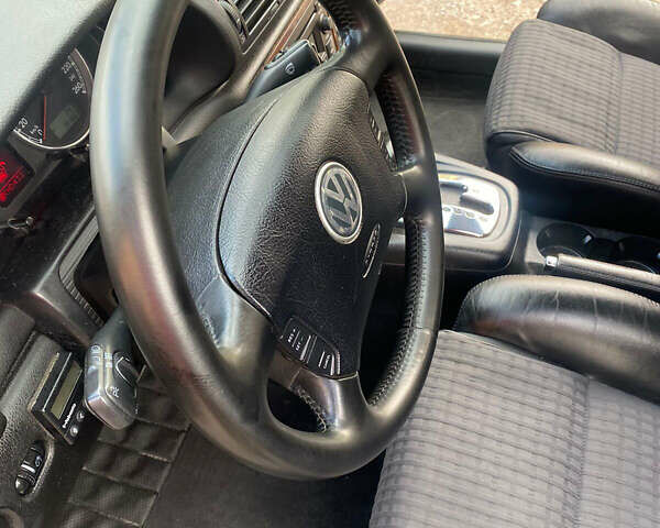 Зеленый Фольксваген Пассат, объемом двигателя 1.78 л и пробегом 191 тыс. км за 5950 $, фото 44 на Automoto.ua