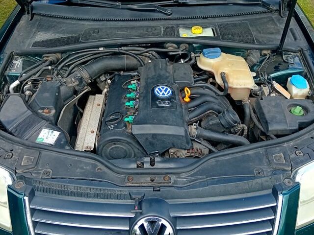 Зеленый Фольксваген Пассат, объемом двигателя 1.6 л и пробегом 338 тыс. км за 4850 $, фото 4 на Automoto.ua