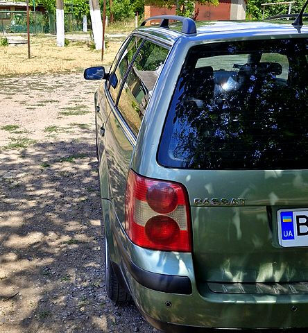 Зелений Фольксваген Пассат, об'ємом двигуна 1.9 л та пробігом 430 тис. км за 4800 $, фото 1 на Automoto.ua