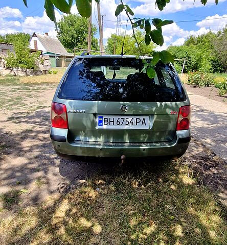 Зелений Фольксваген Пассат, об'ємом двигуна 1.9 л та пробігом 430 тис. км за 4800 $, фото 2 на Automoto.ua