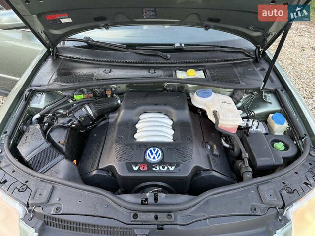 Зелений Фольксваген Пассат, об'ємом двигуна 2.77 л та пробігом 176 тис. км за 3850 $, фото 21 на Automoto.ua