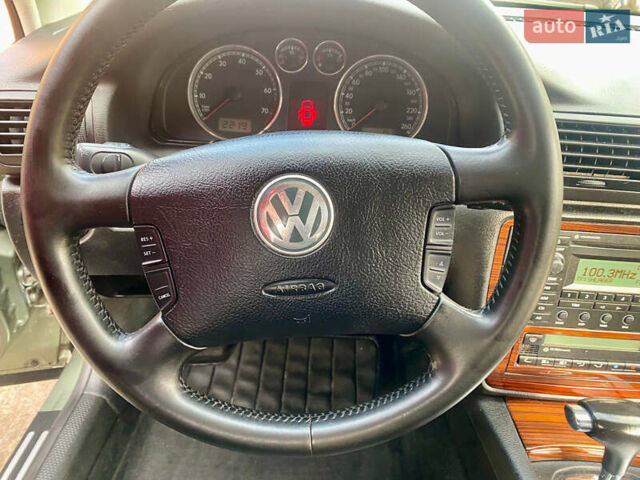 Зеленый Фольксваген Пассат, объемом двигателя 1.78 л и пробегом 191 тыс. км за 5950 $, фото 39 на Automoto.ua