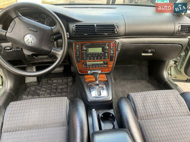 Зеленый Фольксваген Пассат, объемом двигателя 1.78 л и пробегом 191 тыс. км за 5950 $, фото 45 на Automoto.ua