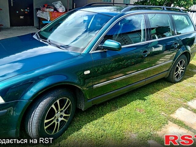Зеленый Фольксваген Пассат, объемом двигателя 1.6 л и пробегом 338 тыс. км за 4850 $, фото 2 на Automoto.ua
