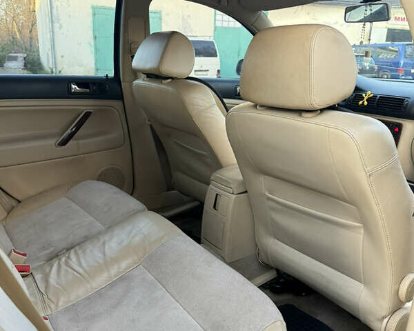 Зелений Фольксваген Пассат, об'ємом двигуна 2.77 л та пробігом 176 тис. км за 3850 $, фото 18 на Automoto.ua