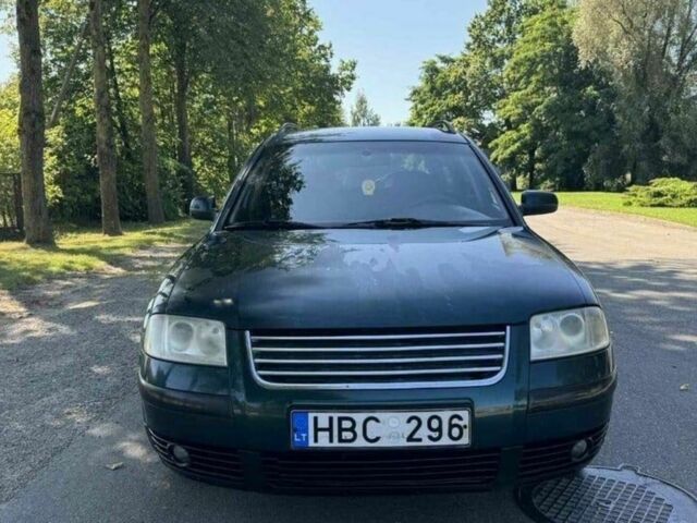 Зеленый Фольксваген Пассат, объемом двигателя 1.9 л и пробегом 273 тыс. км за 1400 $, фото 2 на Automoto.ua