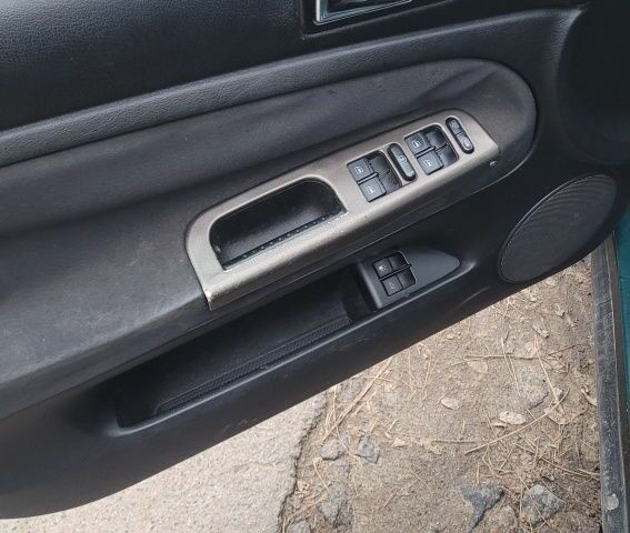 Зеленый Фольксваген Пассат, объемом двигателя 0 л и пробегом 300 тыс. км за 2500 $, фото 7 на Automoto.ua