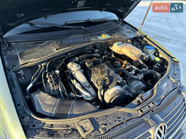 Зеленый Фольксваген Пассат, объемом двигателя 1.9 л и пробегом 267 тыс. км за 4150 $, фото 48 на Automoto.ua