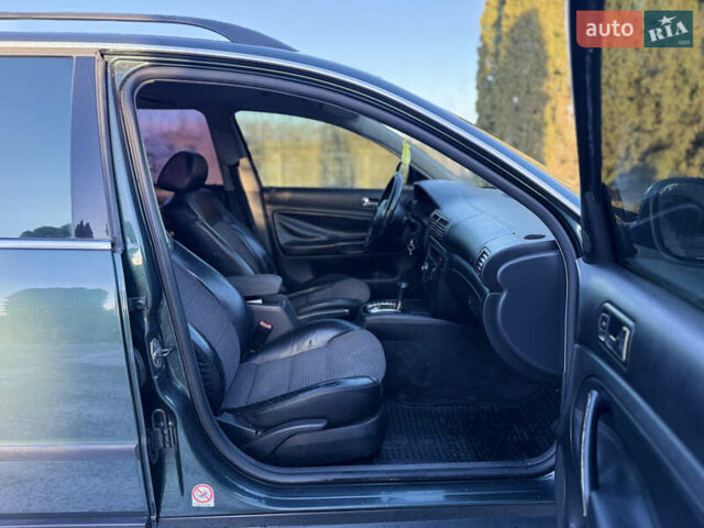 Зеленый Фольксваген Пассат, объемом двигателя 1.9 л и пробегом 267 тыс. км за 4150 $, фото 10 на Automoto.ua