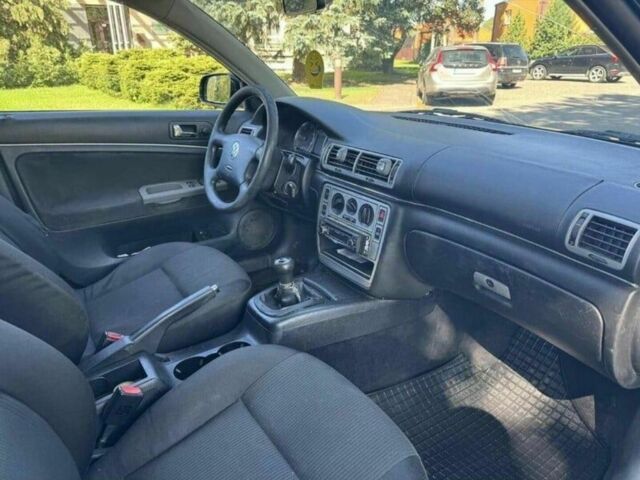 Зеленый Фольксваген Пассат, объемом двигателя 1.9 л и пробегом 273 тыс. км за 1400 $, фото 4 на Automoto.ua