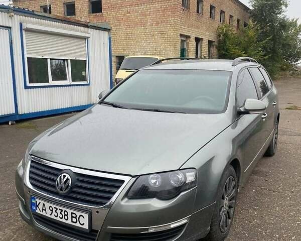 Зелений Фольксваген Пассат, об'ємом двигуна 2 л та пробігом 190 тис. км за 5800 $, фото 6 на Automoto.ua