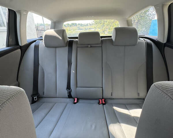 Зеленый Фольксваген Пассат, объемом двигателя 1.6 л и пробегом 194 тыс. км за 6500 $, фото 17 на Automoto.ua