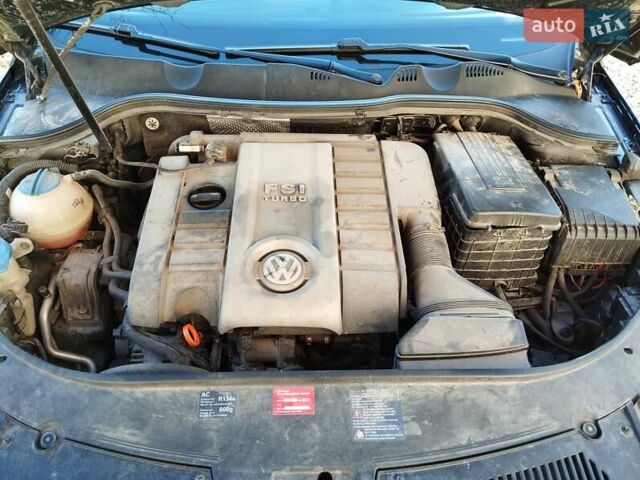 Зеленый Фольксваген Пассат, объемом двигателя 2 л и пробегом 207 тыс. км за 6500 $, фото 2 на Automoto.ua