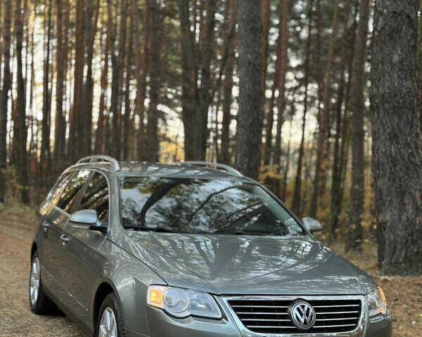 Зеленый Фольксваген Пассат, объемом двигателя 2 л и пробегом 211 тыс. км за 7500 $, фото 9 на Automoto.ua