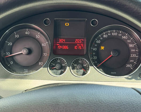 Зеленый Фольксваген Пассат, объемом двигателя 1.6 л и пробегом 194 тыс. км за 6500 $, фото 13 на Automoto.ua