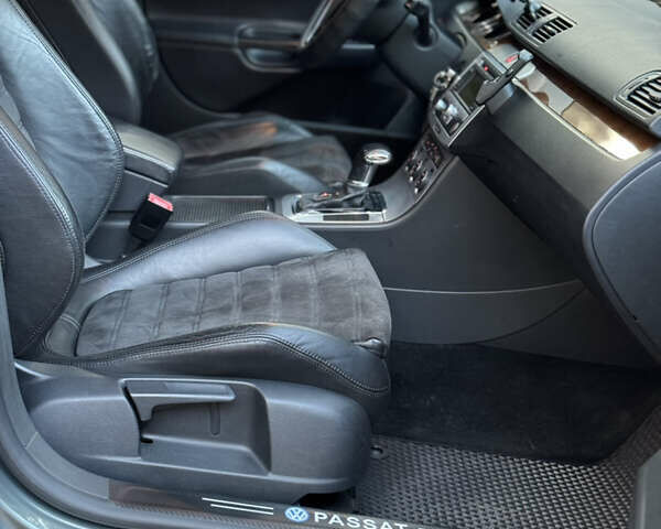 Зеленый Фольксваген Пассат, объемом двигателя 2 л и пробегом 211 тыс. км за 7500 $, фото 42 на Automoto.ua