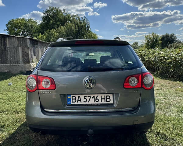 Зеленый Фольксваген Пассат, объемом двигателя 1.6 л и пробегом 194 тыс. км за 6500 $, фото 2 на Automoto.ua