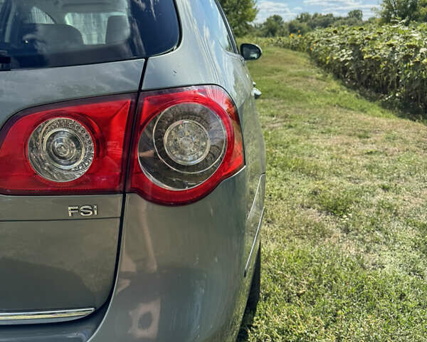 Зеленый Фольксваген Пассат, объемом двигателя 1.6 л и пробегом 194 тыс. км за 6500 $, фото 8 на Automoto.ua