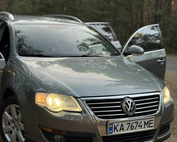 Зеленый Фольксваген Пассат, объемом двигателя 2 л и пробегом 211 тыс. км за 7500 $, фото 3 на Automoto.ua