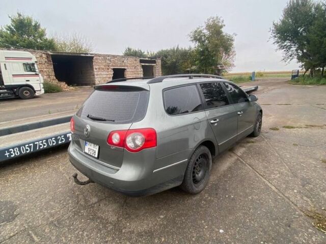 Зеленый Фольксваген Пассат, объемом двигателя 2 л и пробегом 190 тыс. км за 5800 $, фото 4 на Automoto.ua