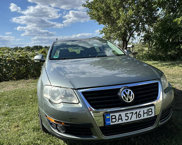 Зеленый Фольксваген Пассат, объемом двигателя 1.6 л и пробегом 194 тыс. км за 6500 $, фото 5 на Automoto.ua