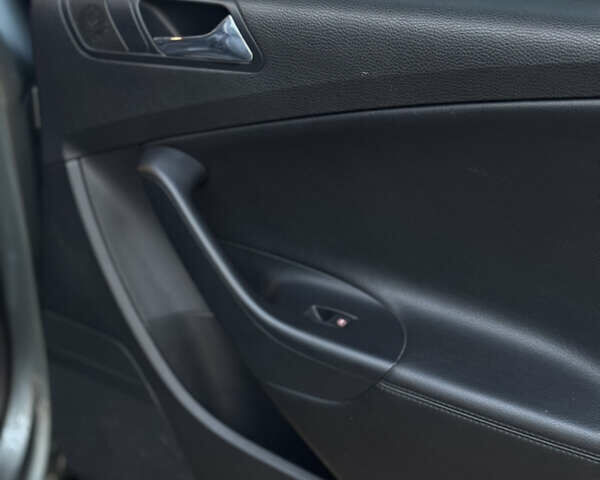 Зеленый Фольксваген Пассат, объемом двигателя 2 л и пробегом 211 тыс. км за 7500 $, фото 23 на Automoto.ua