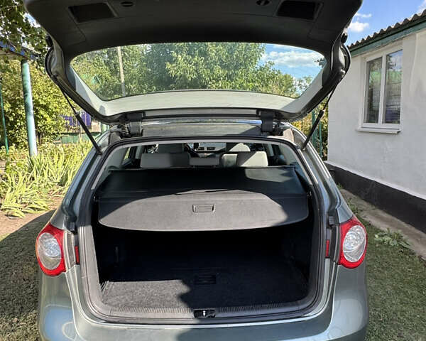 Зеленый Фольксваген Пассат, объемом двигателя 1.6 л и пробегом 194 тыс. км за 6500 $, фото 12 на Automoto.ua